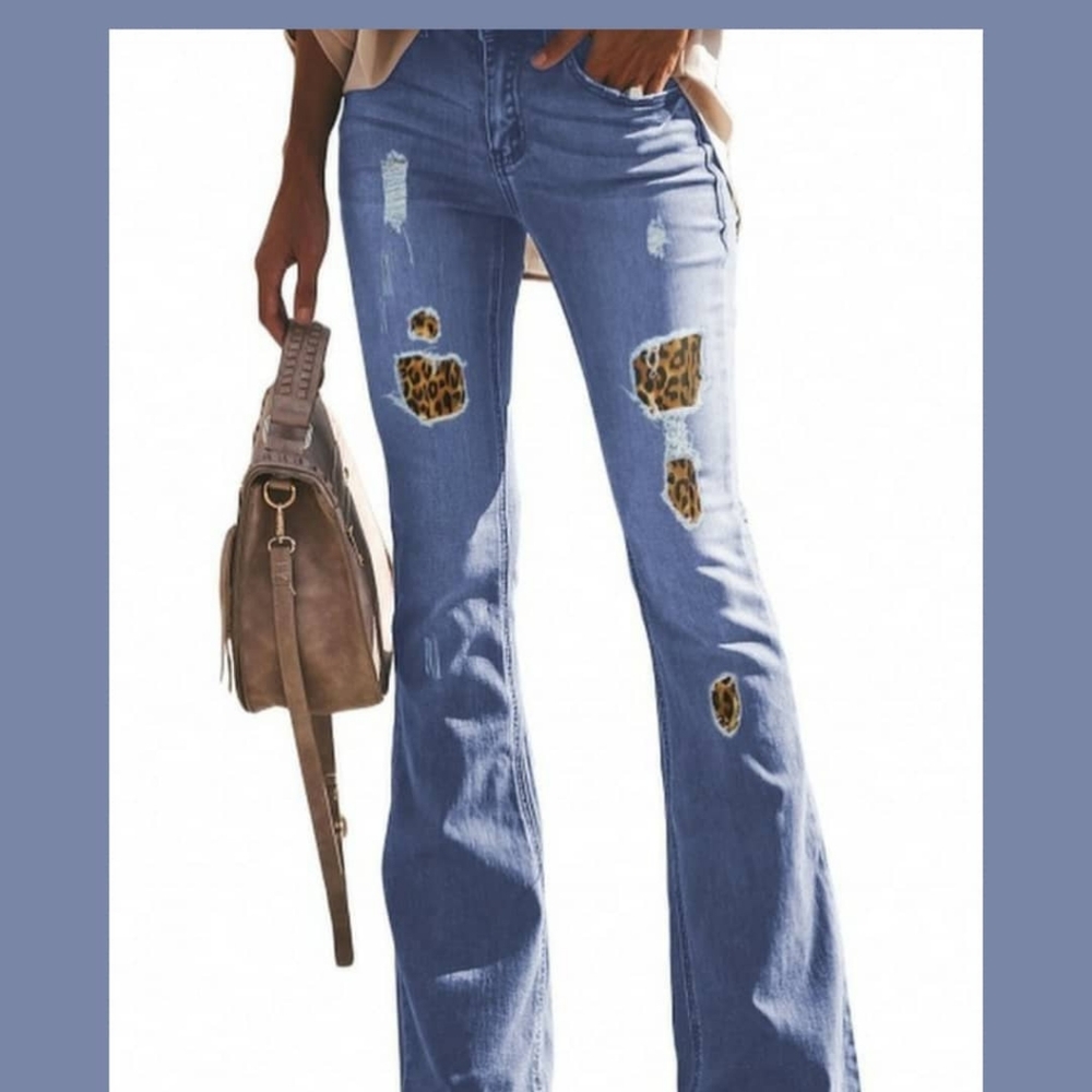 Flared denim jeans